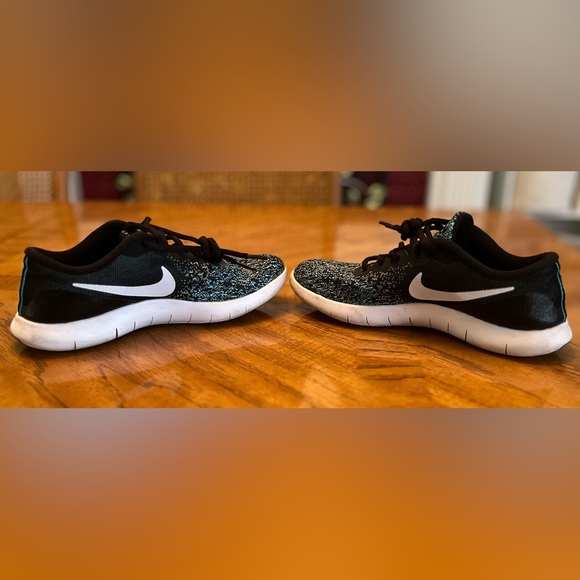 Women Size 6 Nike Flex Contact Running Shoe Sneaker - Picture 5 of 7